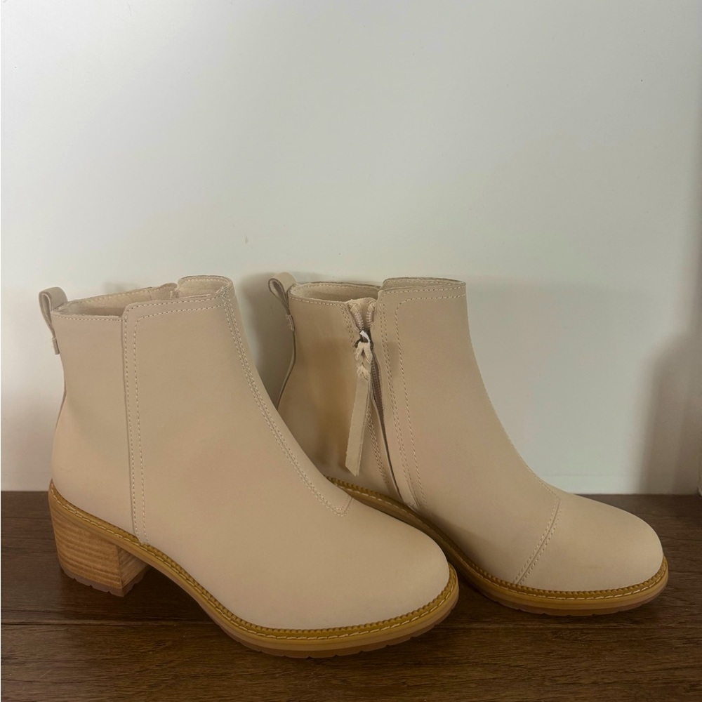 Women's Cream Ankle Boots